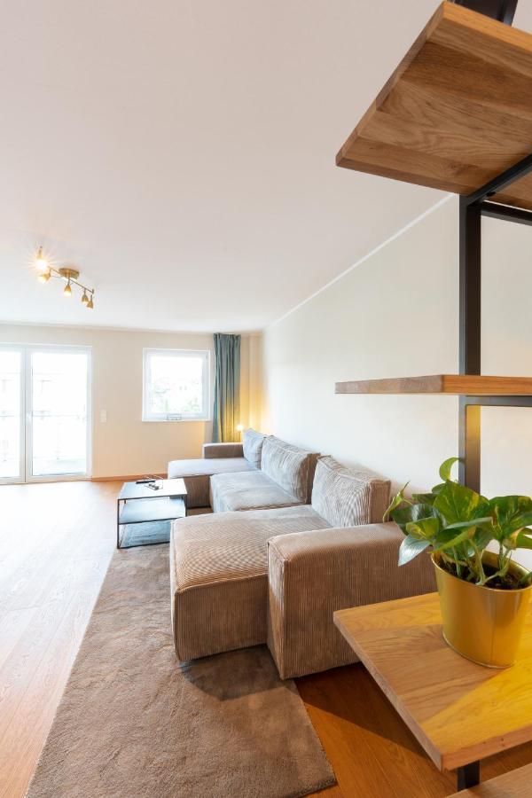 -Zentrale Wohnung-Balkon-Desingerkueche- ビーレフェルト エクステリア 写真