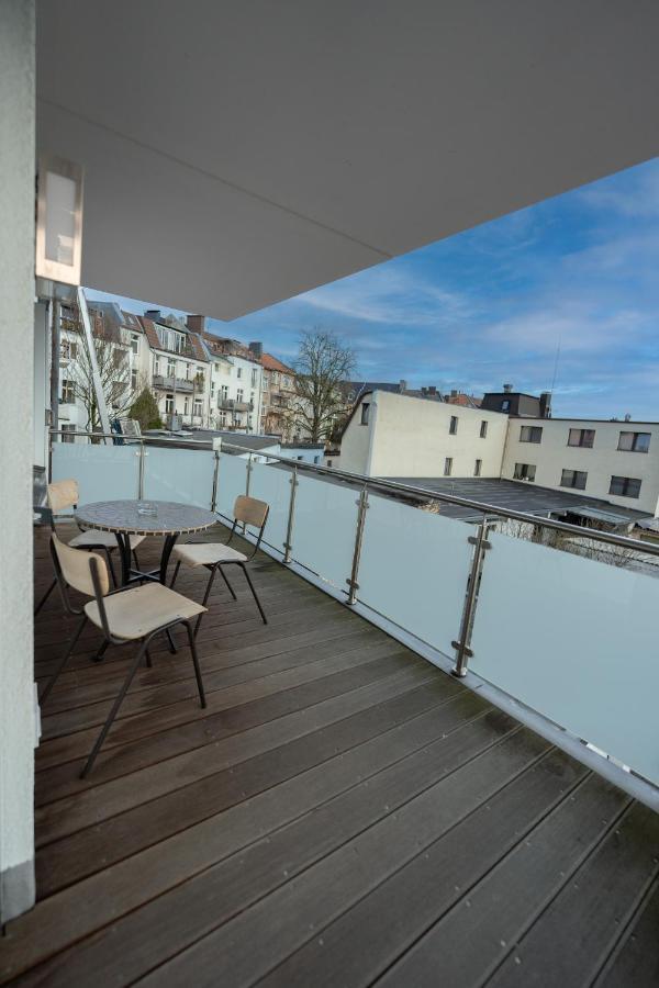 -Zentrale Wohnung-Balkon-Desingerkueche- ビーレフェルト エクステリア 写真